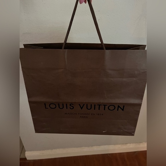 Louis Vuitton paper shopping bag Brown Sz Media Center - Picture 2 of 5